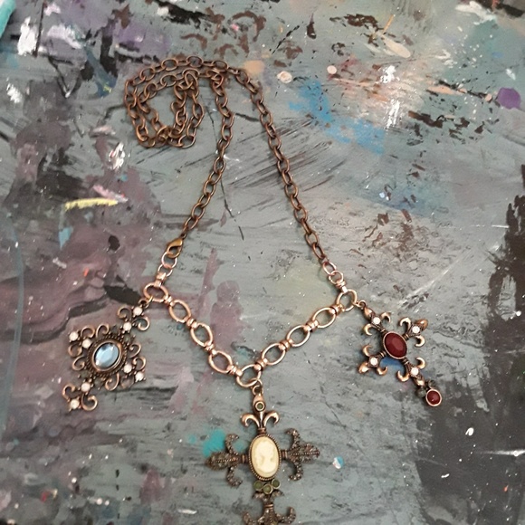 BOHO BLING 3 CROSS NECKLACE - Picture 4 of 8
